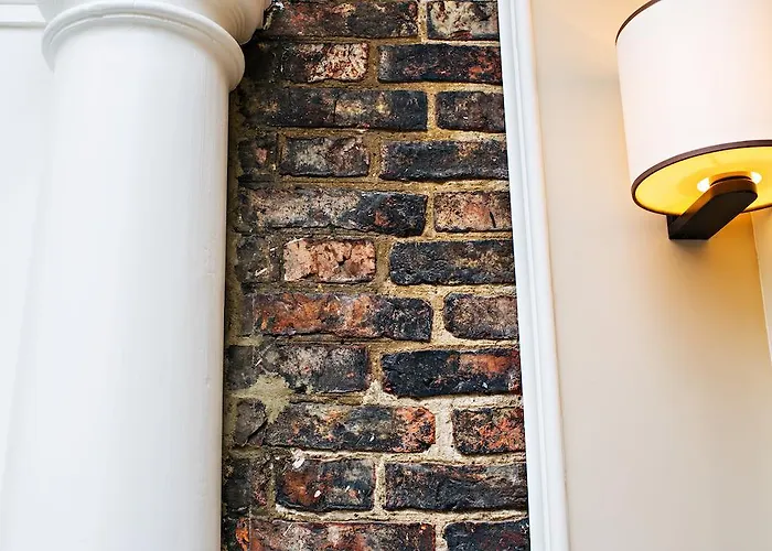 Houndgate Townhouse